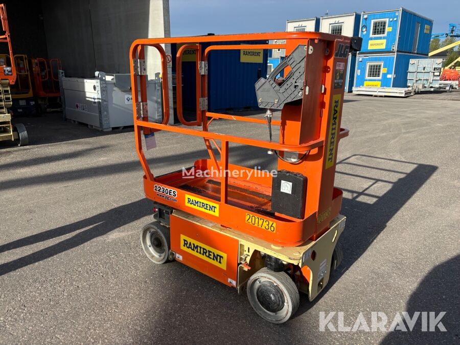 JLG 1230 ES plataforma de mástil