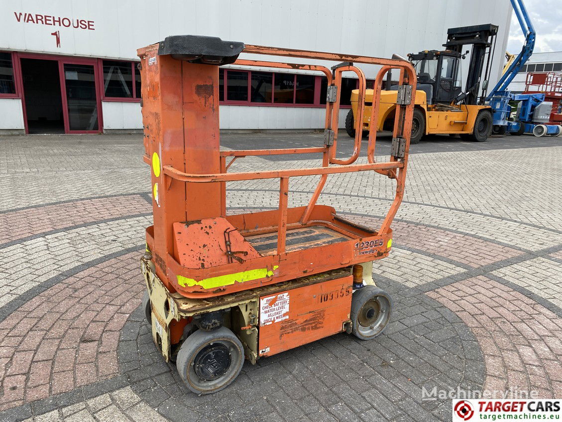 JLG 1230ES  mast climbing platform