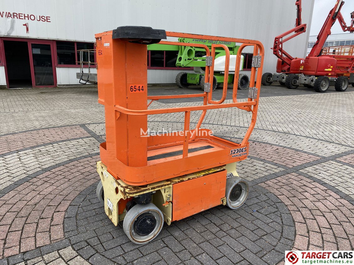 JLG 1230ES mast climbing platform