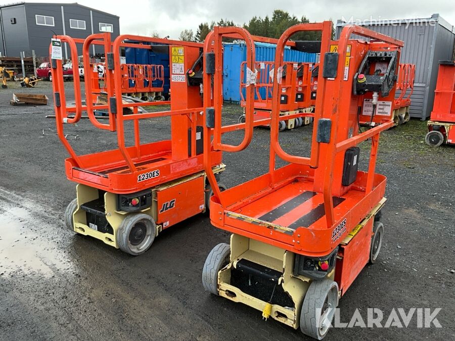 nacelle élévatrice à mât vertical JLG 1230ES