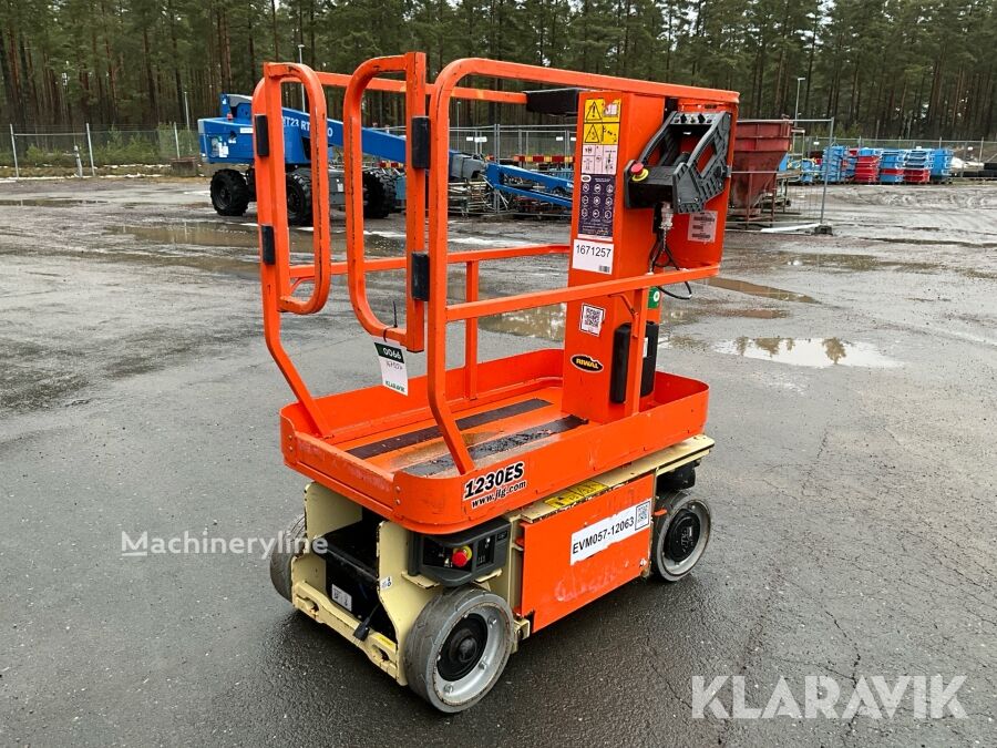 JLG 1230ES rakennushissi