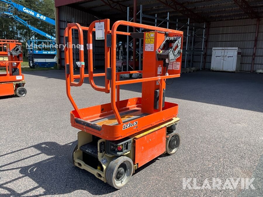 رافعة الصاري JLG 1230ES - Machineryline