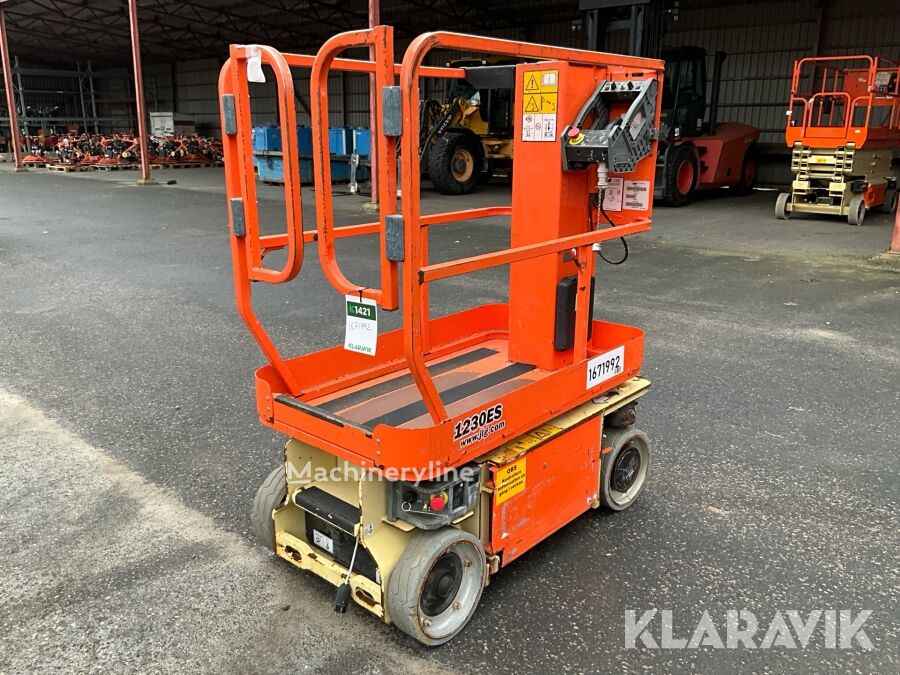 Nacelle élévatrice à mât vertical JLG 1230ES - Machineryline