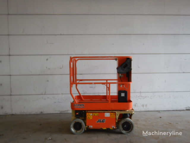 JLG 1230ES - V36931 mast climbing platform