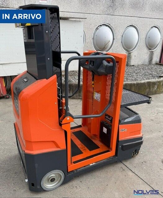JLG DSP-M plataforma de mástil - Machineryline