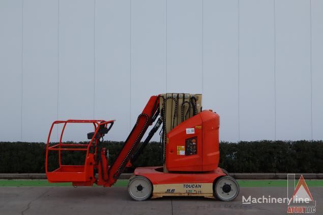 nacelle élévatrice à mât vertical JLG TOUCAN 12E+