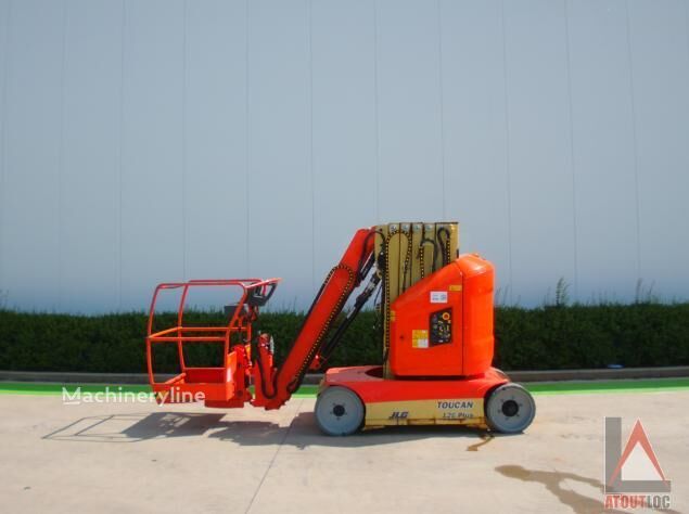 Nacelle élévatrice à mât vertical JLG TOUCAN 12E+ à vendre | Machineryline CM Nacelle élévatrice à mât vertical JLG TOUCAN 12E+ - Machineryline