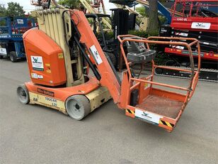 JLG Toucan 12E (1933) plataforma de m&aacute;stil