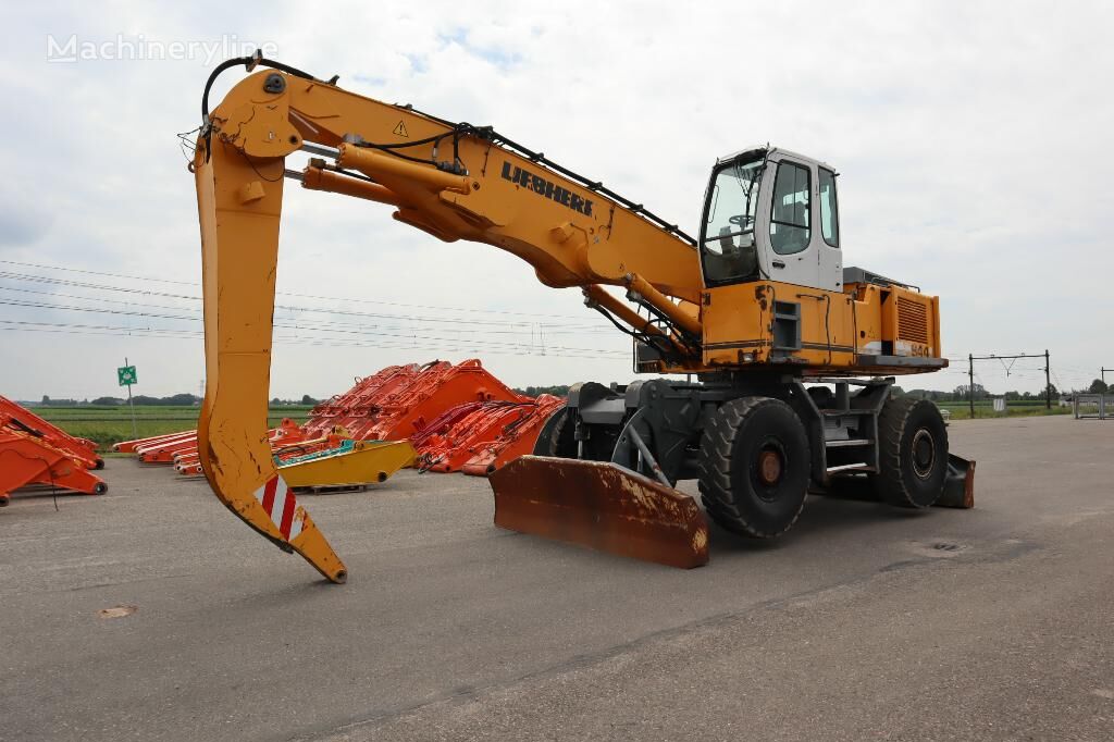 Liebherr A944C HD material handler