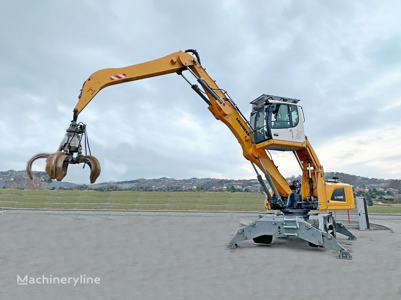 Excavator pentru manipulare de materiale Liebherr LH 26 M LITRONIC - Machineryline