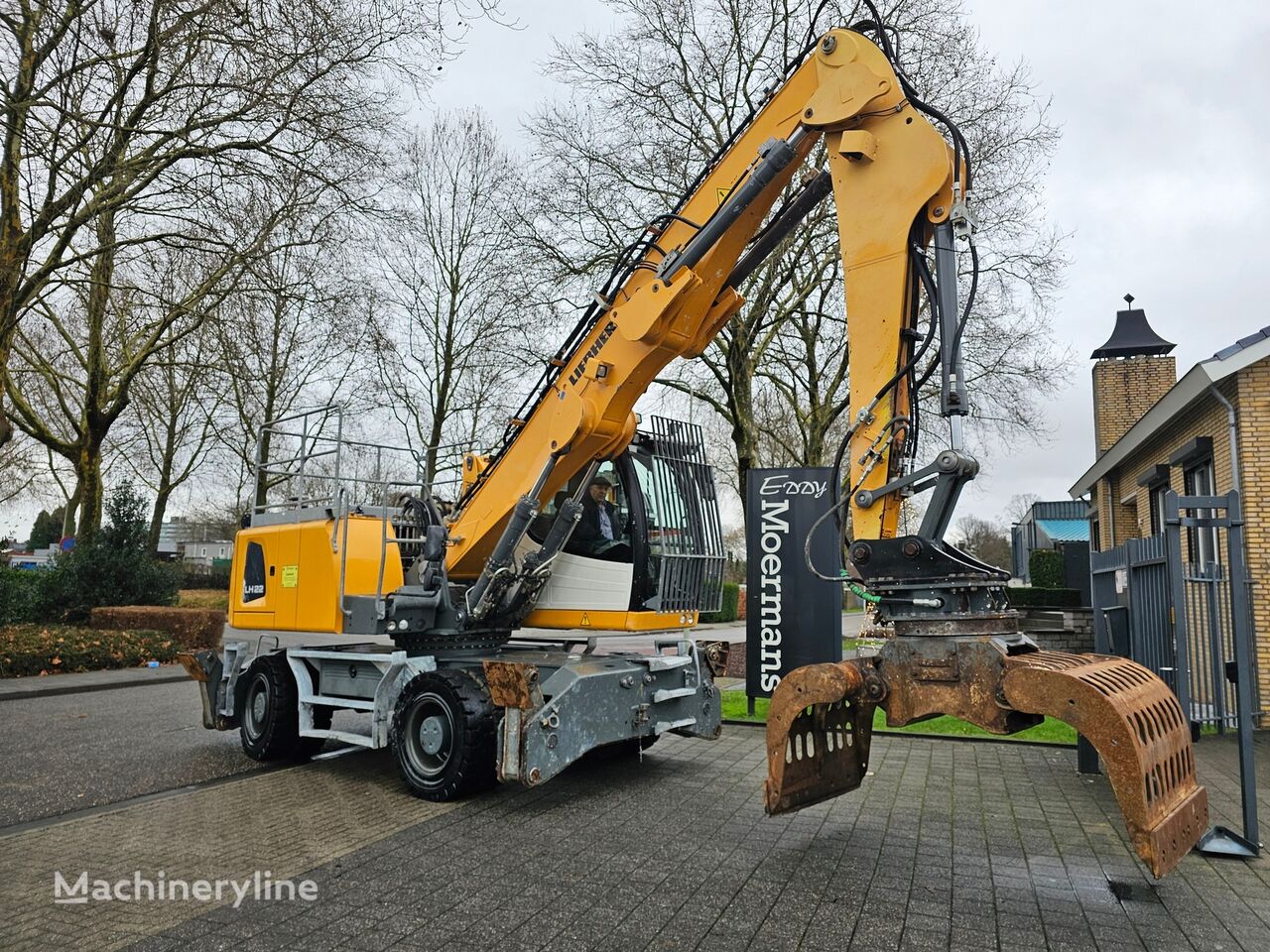 Liebherr LH22 M With Kinshofer Sorting Grab material handler