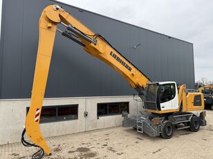 Liebherr LH40 M LITRONIC material handler