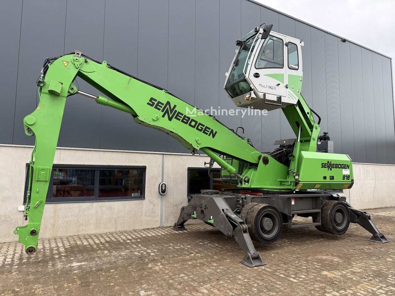 Escavadora de movimentação Sennebogen 818 - Machineryline