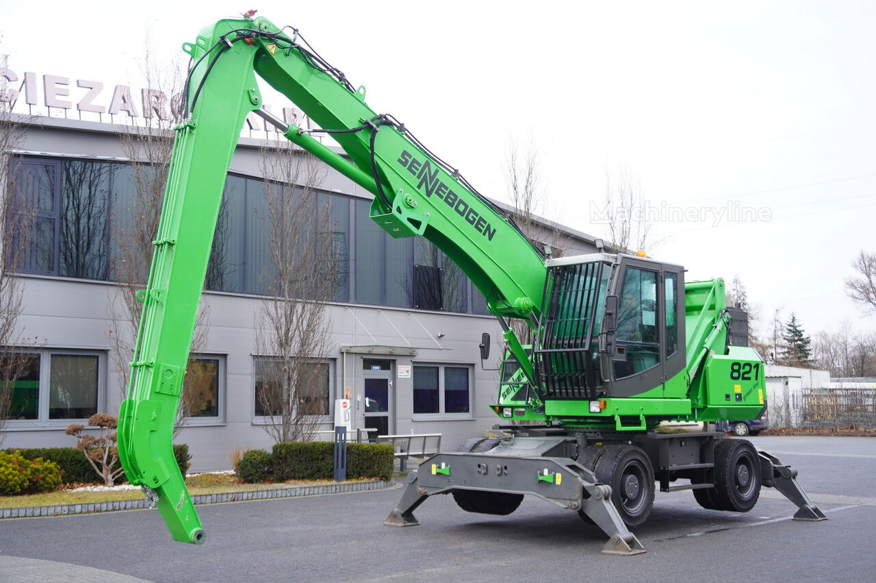 Sennebogen 821 Green Line material handling excavator Umschlagbagger