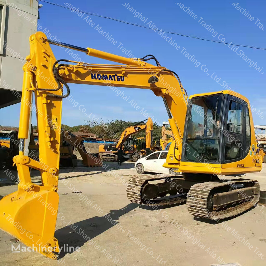 Midi pelle Komatsu PC60-7 à vendre | Machineryline ML Midi pelle Komatsu PC60-7 - Machineryline