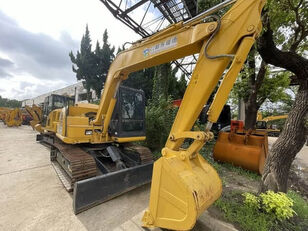 escavatore medio Komatsu PC70-8