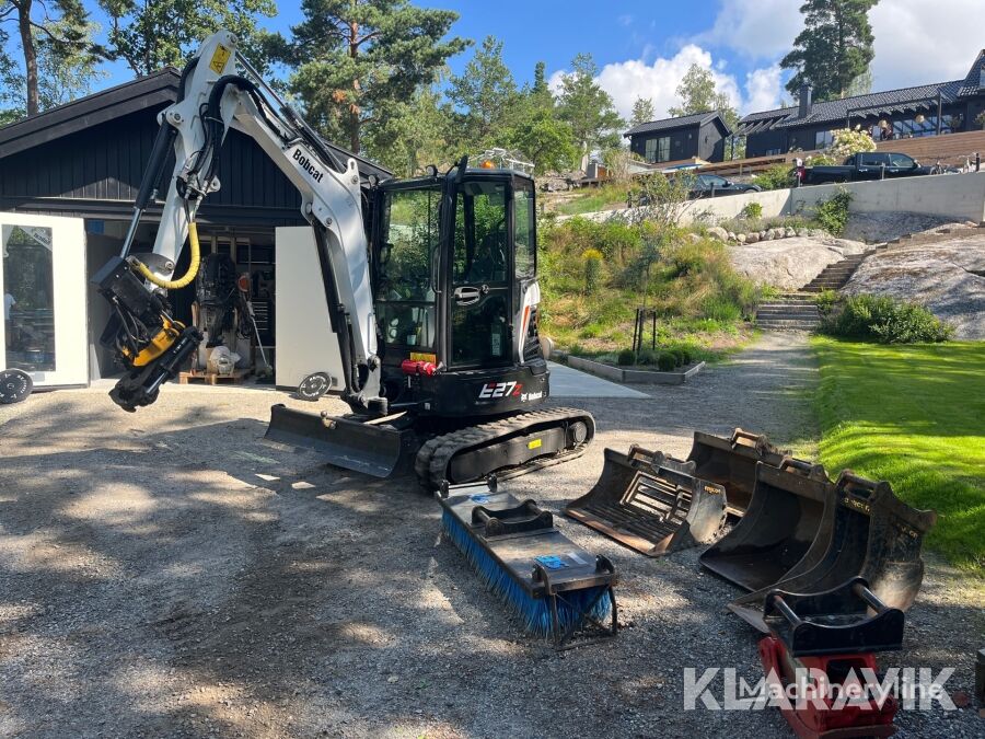 Bobcat E27Z mini excavator