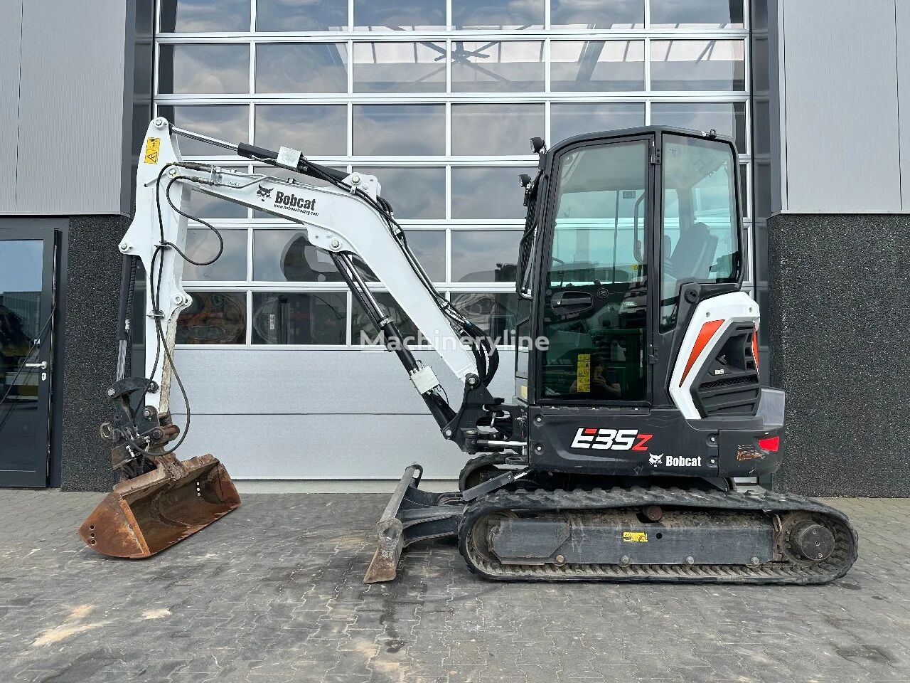 μίνι εκσκαφέας Bobcat E35z **Low Hours**