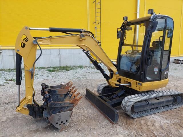 حفارة صغيرة Caterpillar 302.7DCR