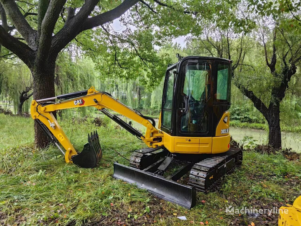 Caterpillar 303.5ECR mini excavator