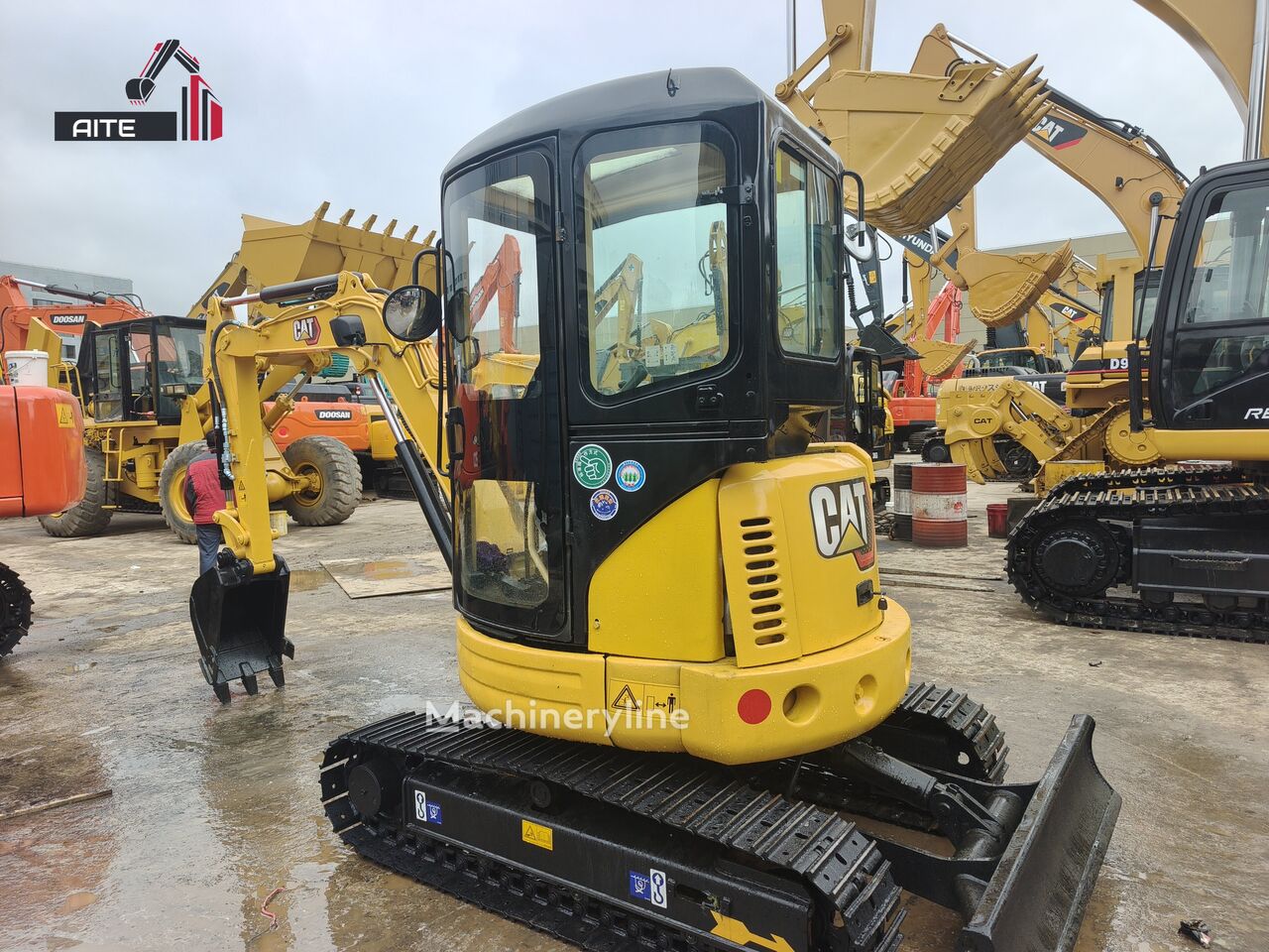 Minikoparka Caterpillar 303ccr - Machineryline