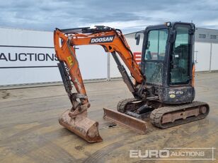 حفارة صغيرة Doosan DX27Z-7