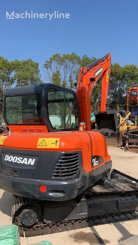 minibagr Doosan DX60