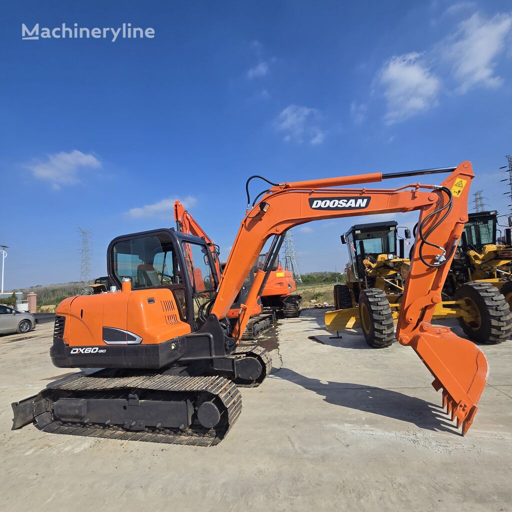 Doosan DX60-9C ミニエキスカベータ - Machineryline