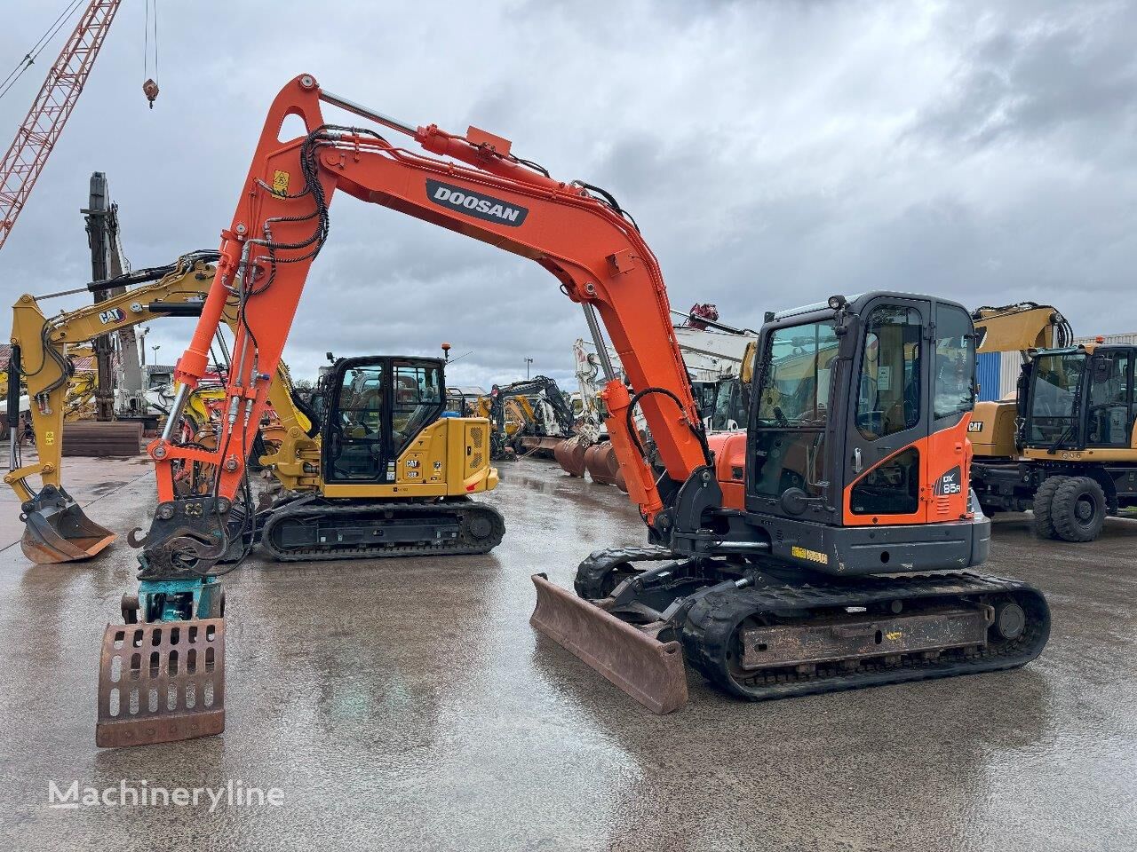 Doosan DX85R-3 mini excavator