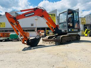 minikoparka Doosan Mini pelle 5t DH55