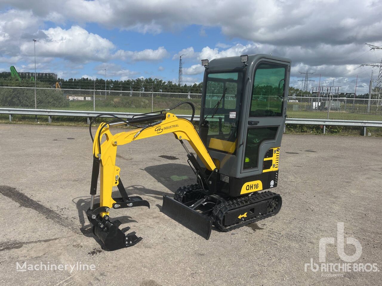 FF INDUSTRIAL QH-16 mini excavator