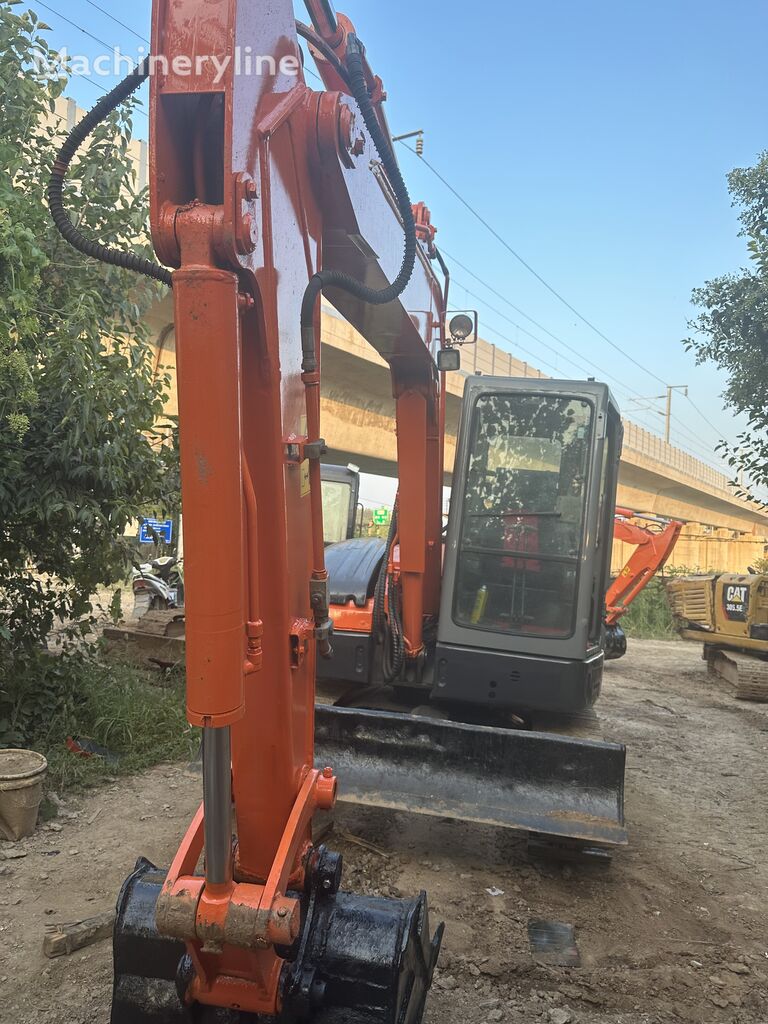 حفارة صغيرة Hitachi ZX55