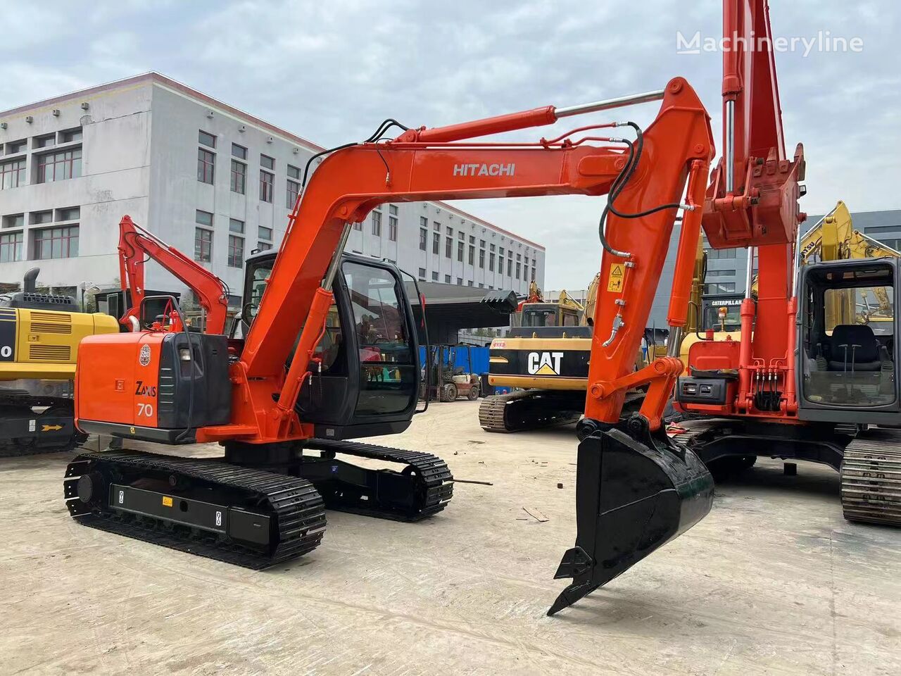 μίνι εκσκαφέας Hitachi ZX70