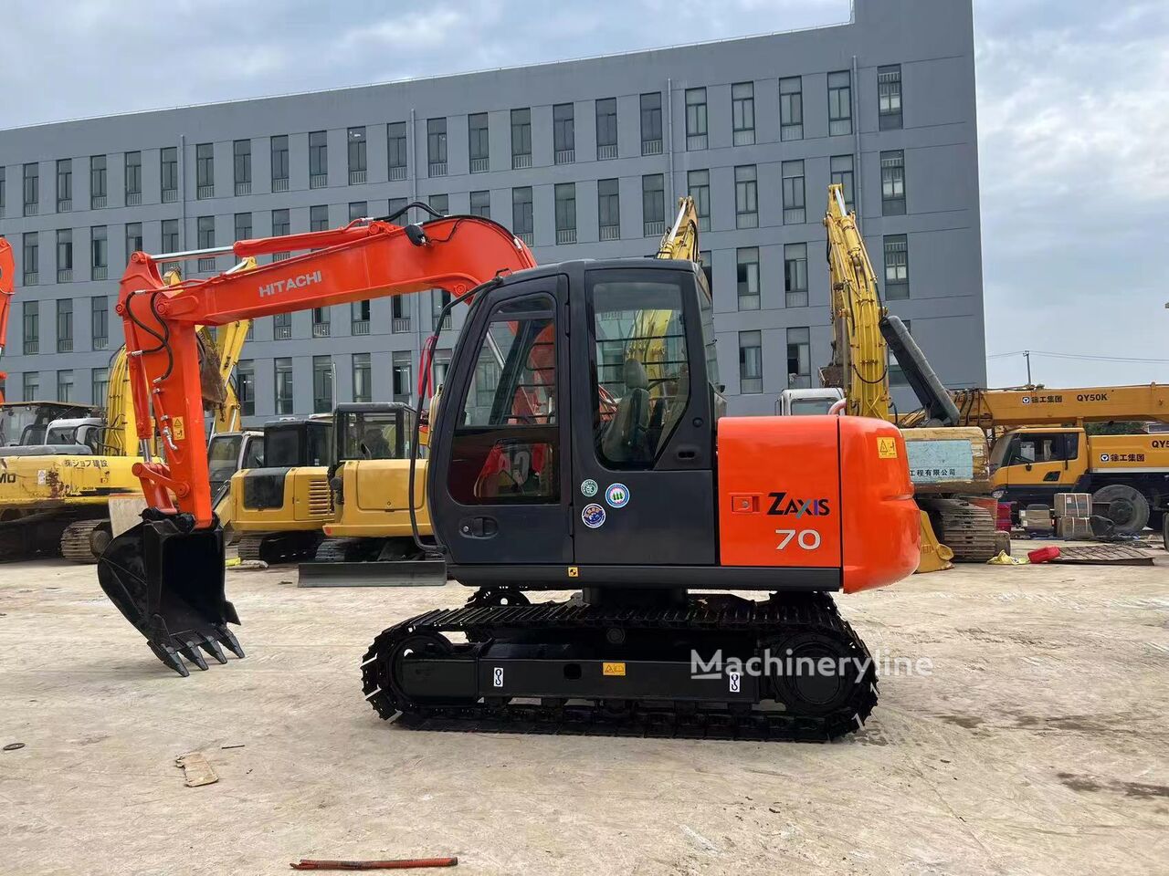 Мини багер Hitachi zx70-6 - Machineryline
