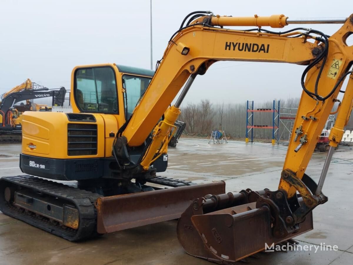 Hyundai R80CR-9A miniexcavadora