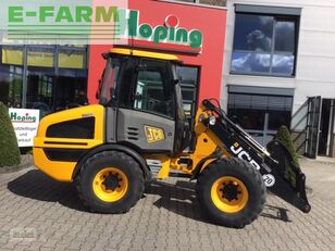 mini-pelle JCB 407