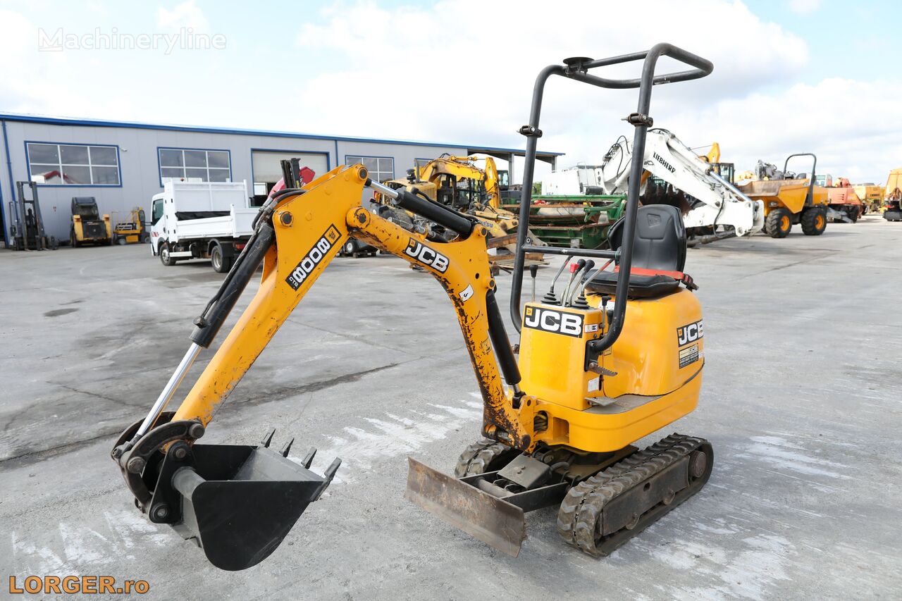 JCB 8008 CTS mini excavator