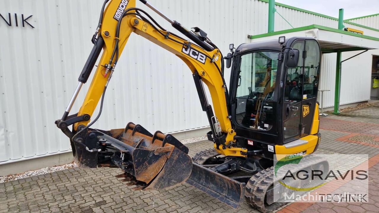 JCB 8029 CTS minikotró