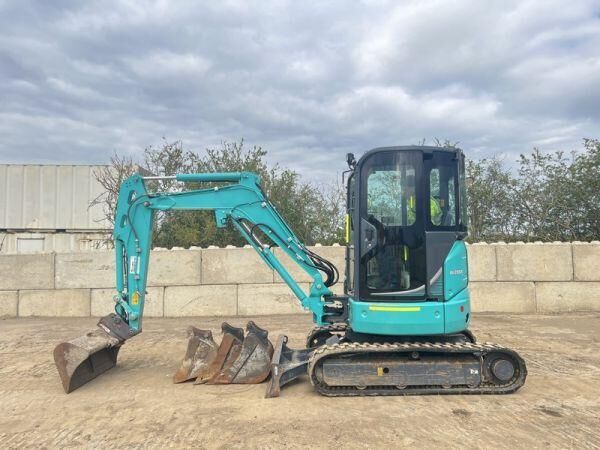 mini-escavadora Kobelco SK28