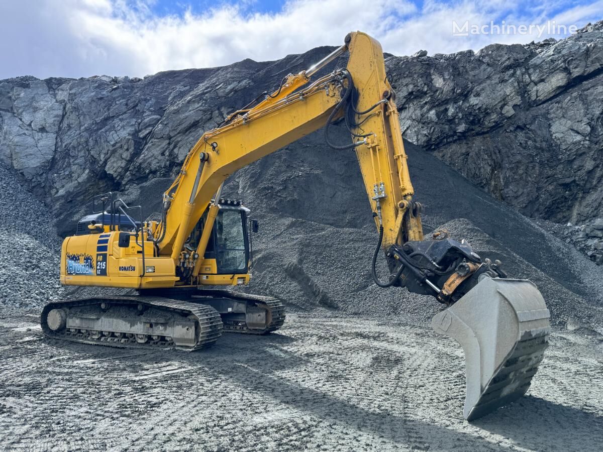 Komatsu HB215LC-3 miniexcavadora