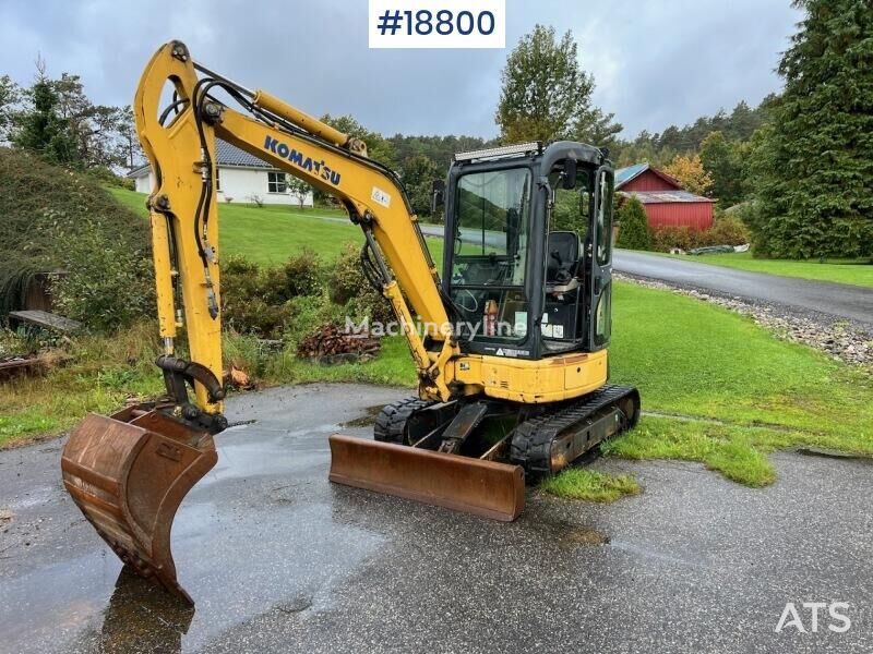 міні-екскаватор Komatsu PC 30MR-2 w/ rotor tilt and tooth bucket with shear