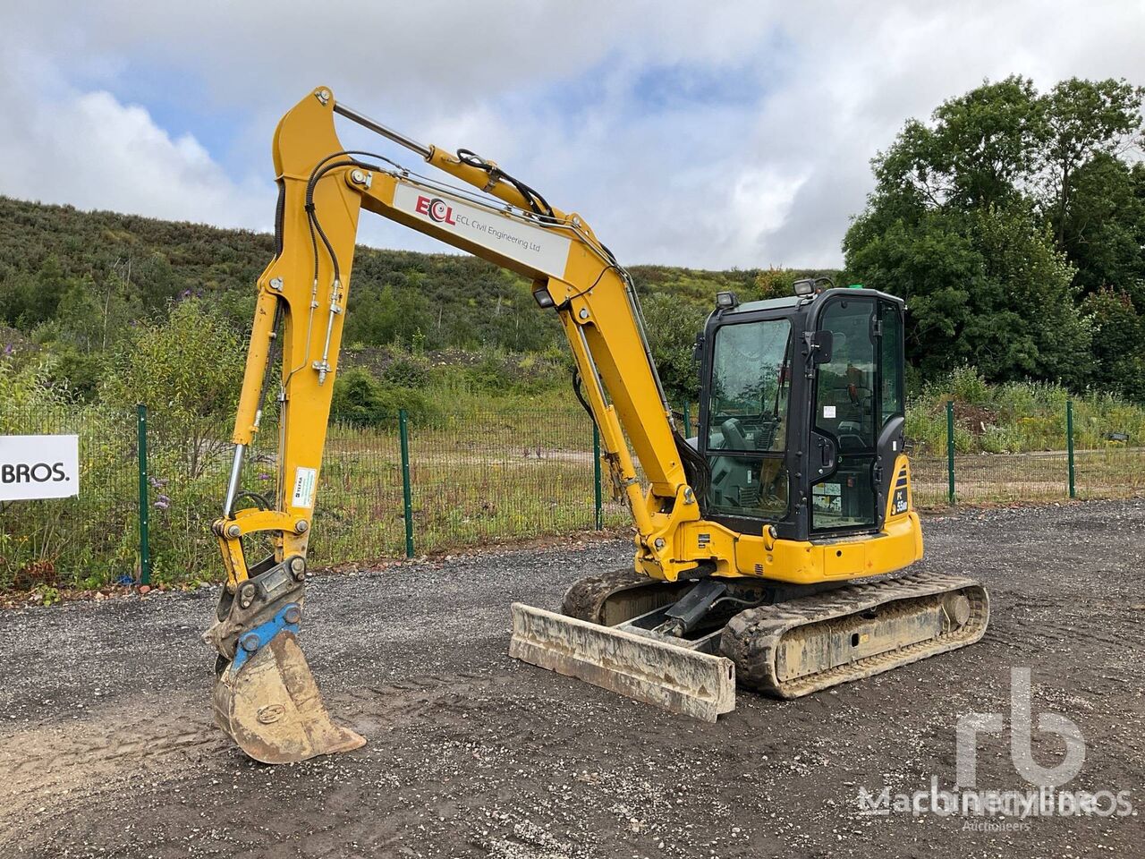 Komatsu PC55MR-5 miniexcavadora