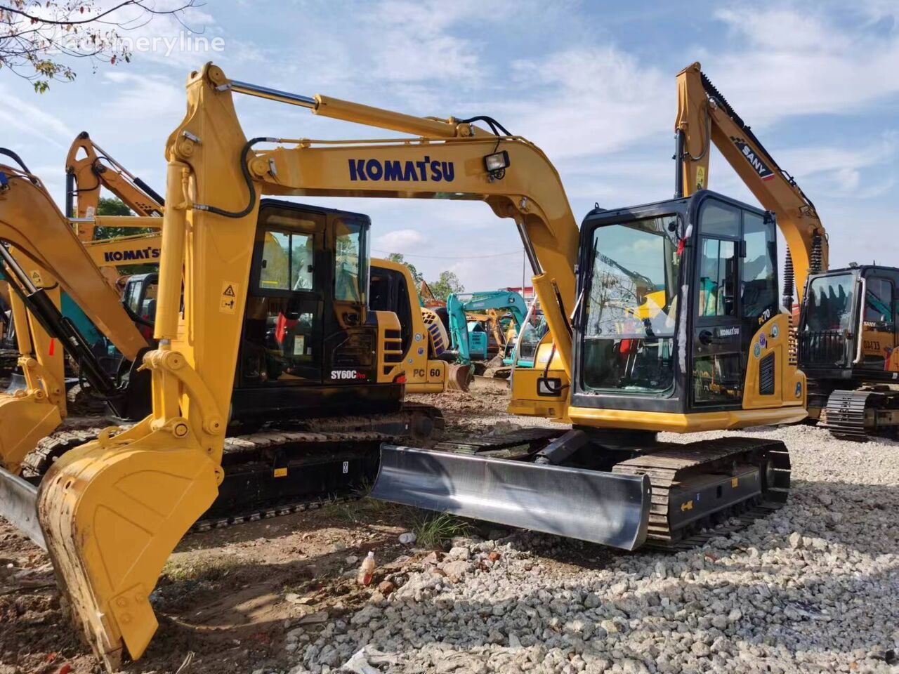 mesin penggali mini Komatsu PC70-8