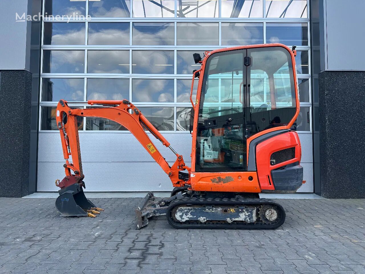 мини-экскаватор Kubota KX016-4