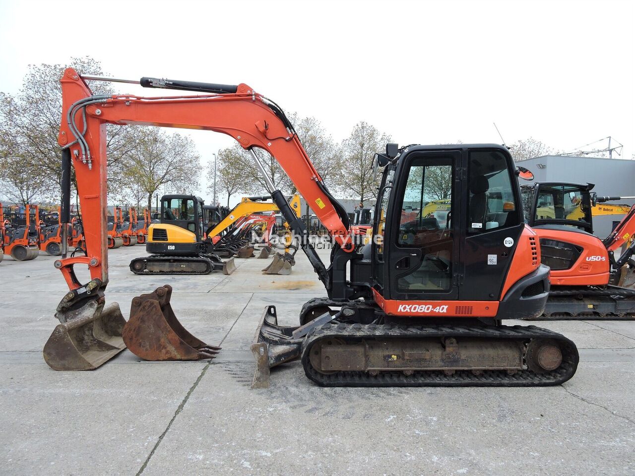 mini-escavadora Kubota KX080-4A