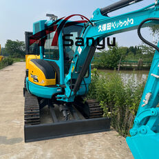 mini-pelle Kubota KX135