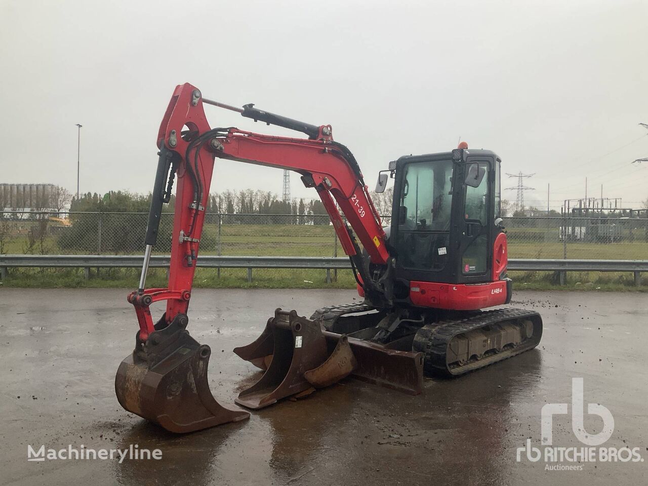 máy đào cỡ nhỏ Kubota U48-4