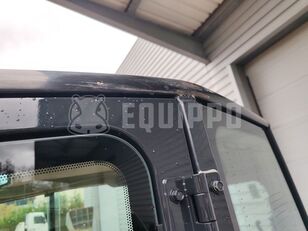Mini-pelle Kubota U50-5 with 3 excavator buckets à vendre - Image 15 | Machineryline LU Mini-pelle Kubota U50-5 with 3 excavator buckets | Image 15 - Machineryline