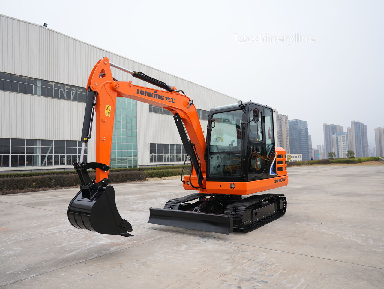 LongGong CDM6060W ミニエキスカベータ - Machineryline