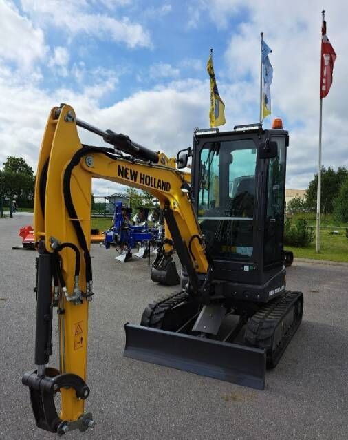 New Holland E25D miniexcavadora